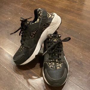 Nike Air Huarache “Leopard” Sneakers